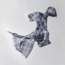 Load image into Gallery viewer, Extrafine Merino Lightweight Summer Scarf