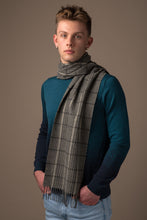 Load image into Gallery viewer, Merino English Lambswool Scarf