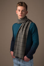 Load image into Gallery viewer, Merino English Lambswool Scarf
